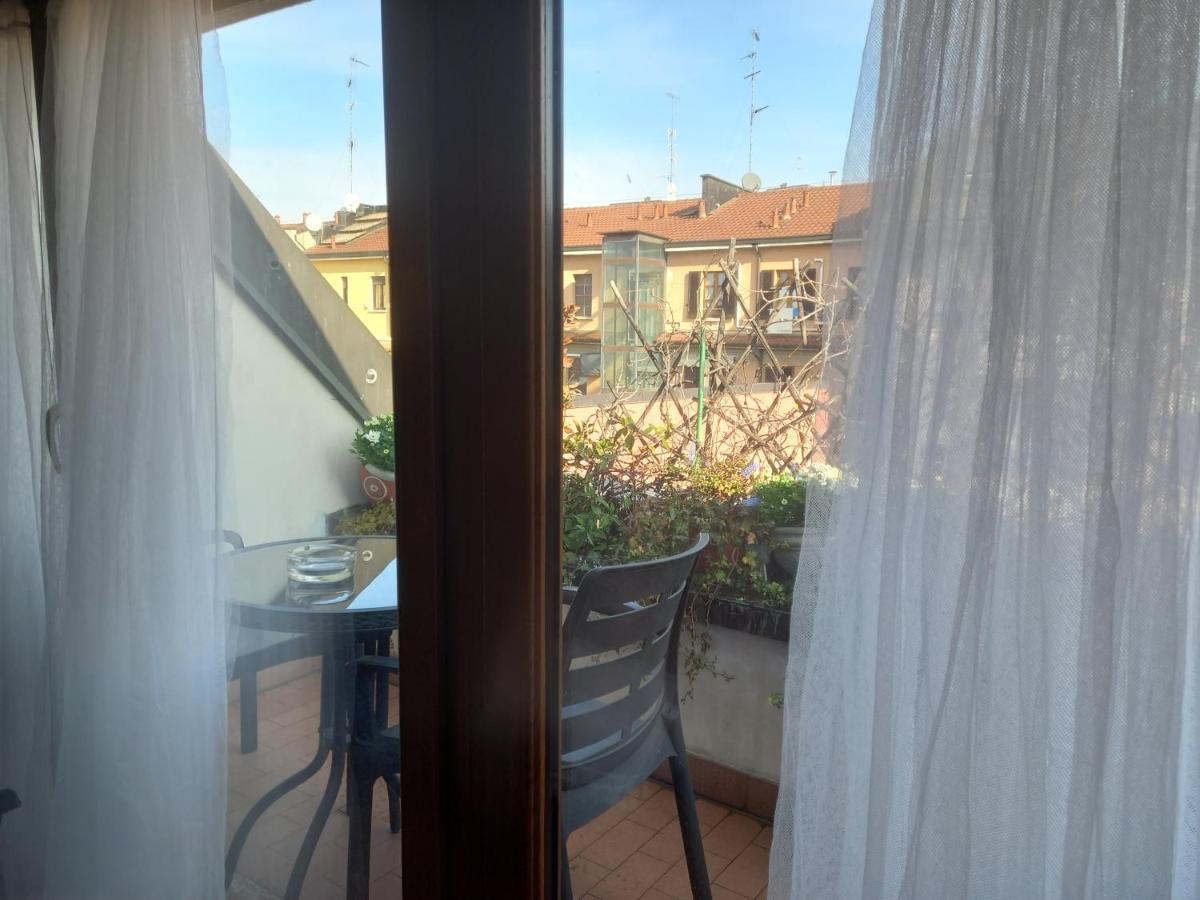 The Boheme Vintage Junior Suite ---- Cozy & Quiet & Comfortable With Private Bathroom & Fully Equipped Kitchenette & Cozy Balcony - Lift To 4Th Floor - Metro' Verde -Green Subway Porta Genova Milan Luaran gambar